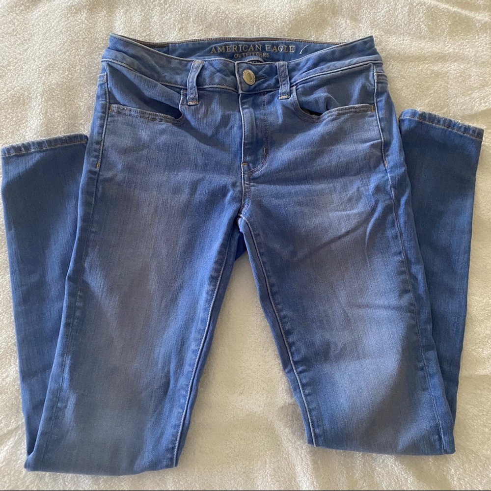 American Eagle high rise Jeans